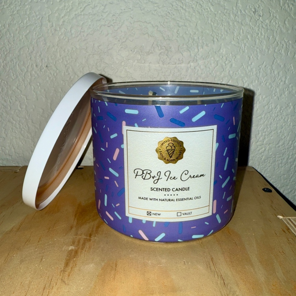 PB&J Ice Cream Candle Bath & Body Works/White Barn BBW NWT